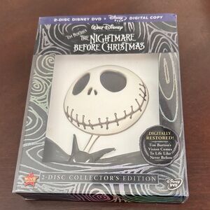 Disney The Nightmare Before Christmas Collector's Edition - Black and White